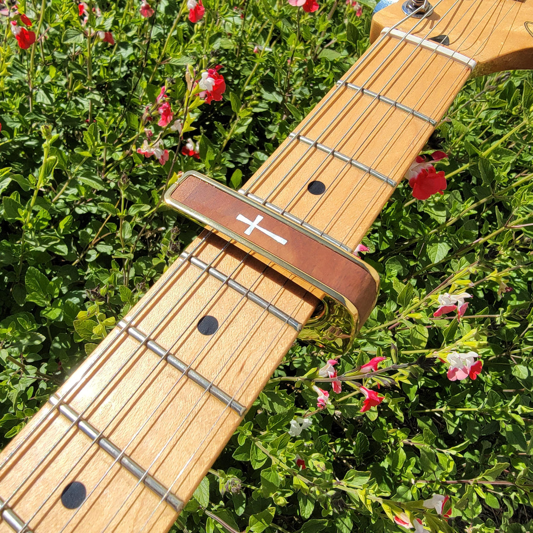 Pearl Cross | Deluxe Capo