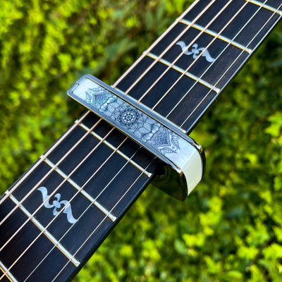 Thalia B-STOCK B-STOCK Capo | Limited Edition Black Chrome / Pearl Mandala